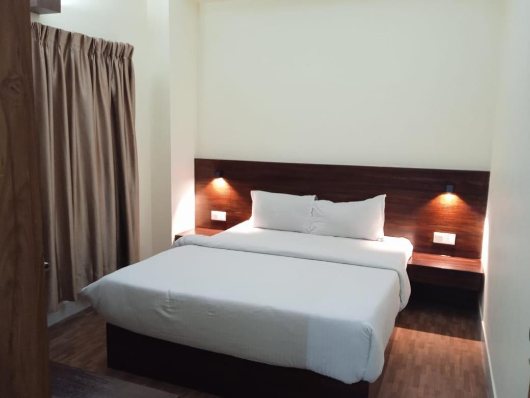Richmond Hotel Sylhet Bagian luar foto